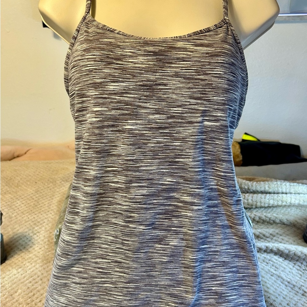 Lululemon Gray Fitted Sleeveless Tank Top